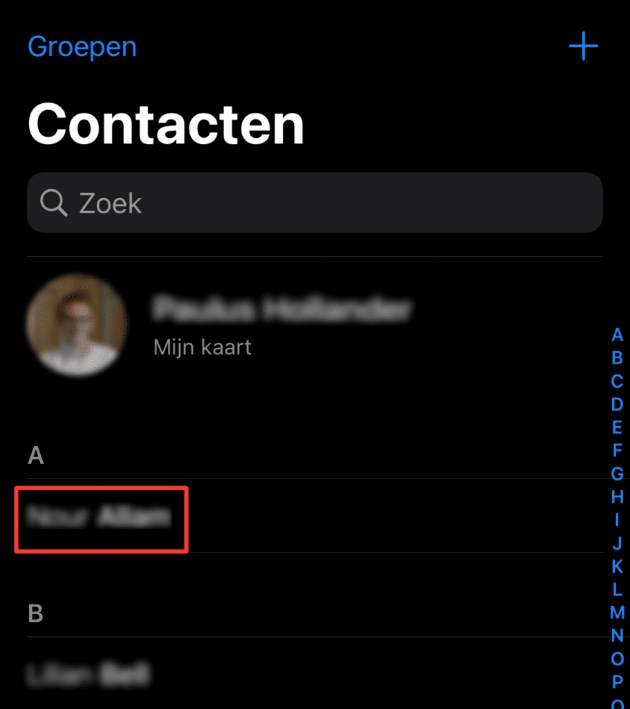 Screenshot van de contactenlijst met daarop een dubbel contact.