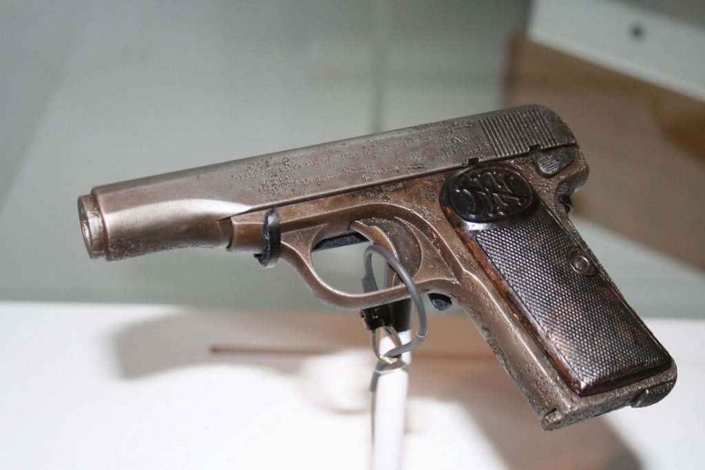 Het wapen (FN M1910) waarmee Franz Ferdinand is vermoord.